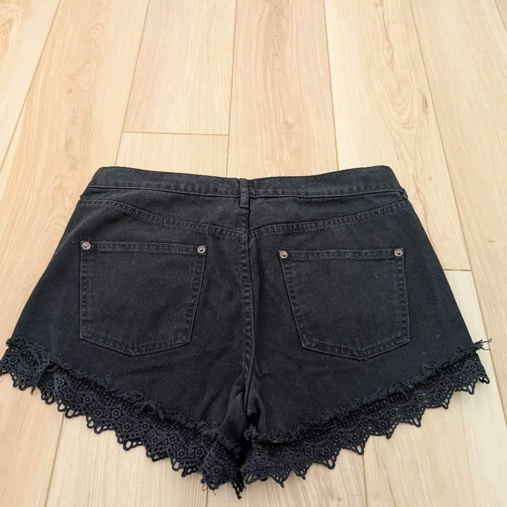 Free People Black Lace Trim Denim Women's Shorts - Picture 6 of 10